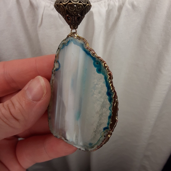🚨LAST CHANCE🚨 Boho Long Blue Geode Necklace w/Bronze and Tan 🩵🤎 - Picture 3 of 5